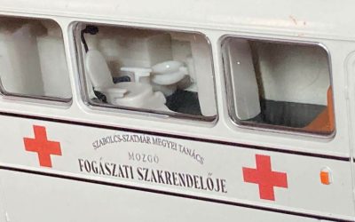 Ikarus 630 MEDICOR Szabolcs – Szatmár Megyei Tanács Mozgó Fogászati Szakrendelője 1/43 Tonycars